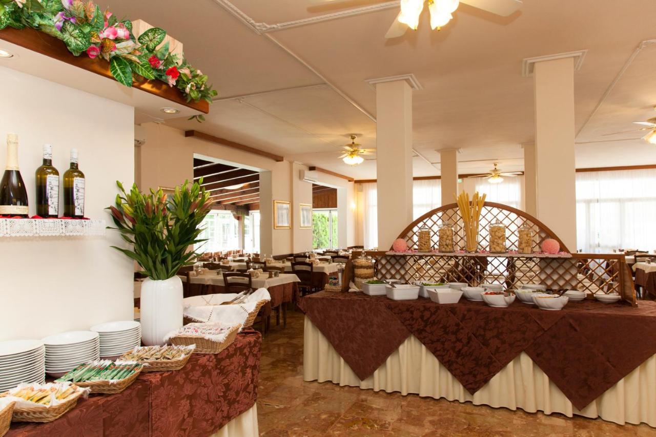 Hotel Arborea 2*