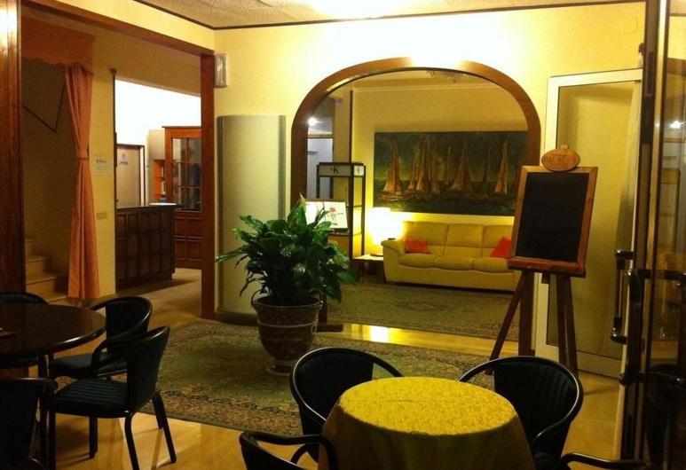 Arborea Hotel 2*